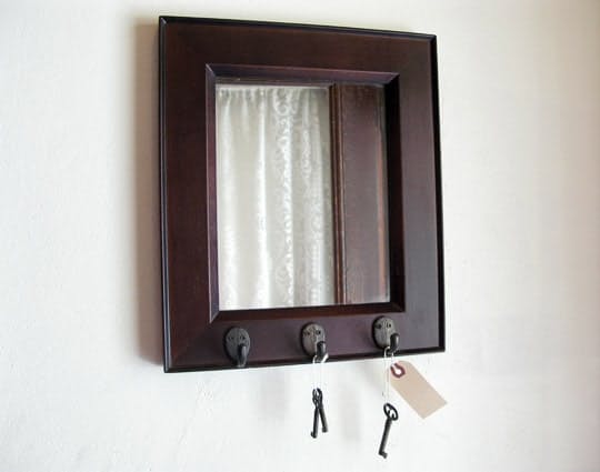 hanging-a-picture-frame